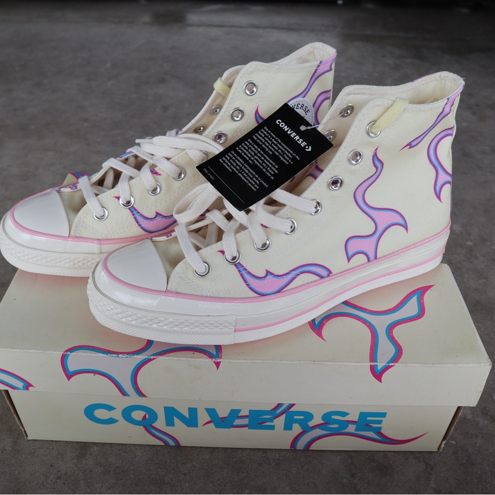 Converse Women's Cream and Pink Patterned High-Tops